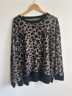Pink Clover Leopard Print Sweater with Side Zip Detail - L